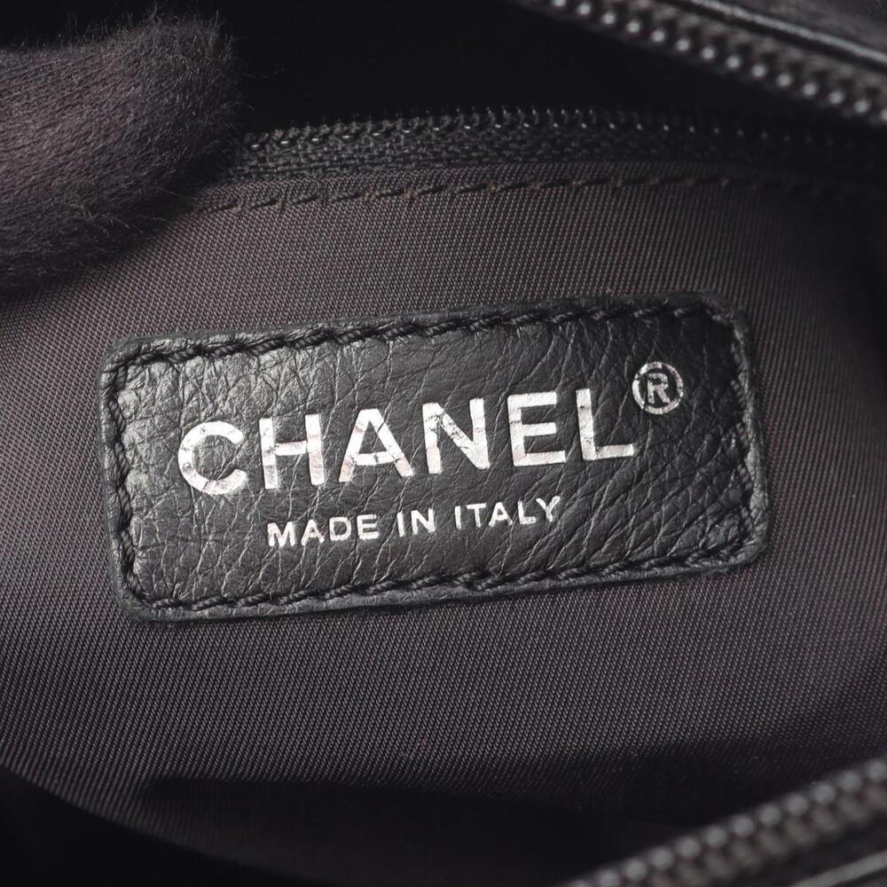 CHANEL Black Leather Tote Bag - Picture 4 of 10